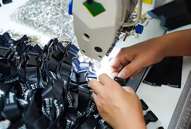 Lanyard Manufacturing Sewing Process in Factory